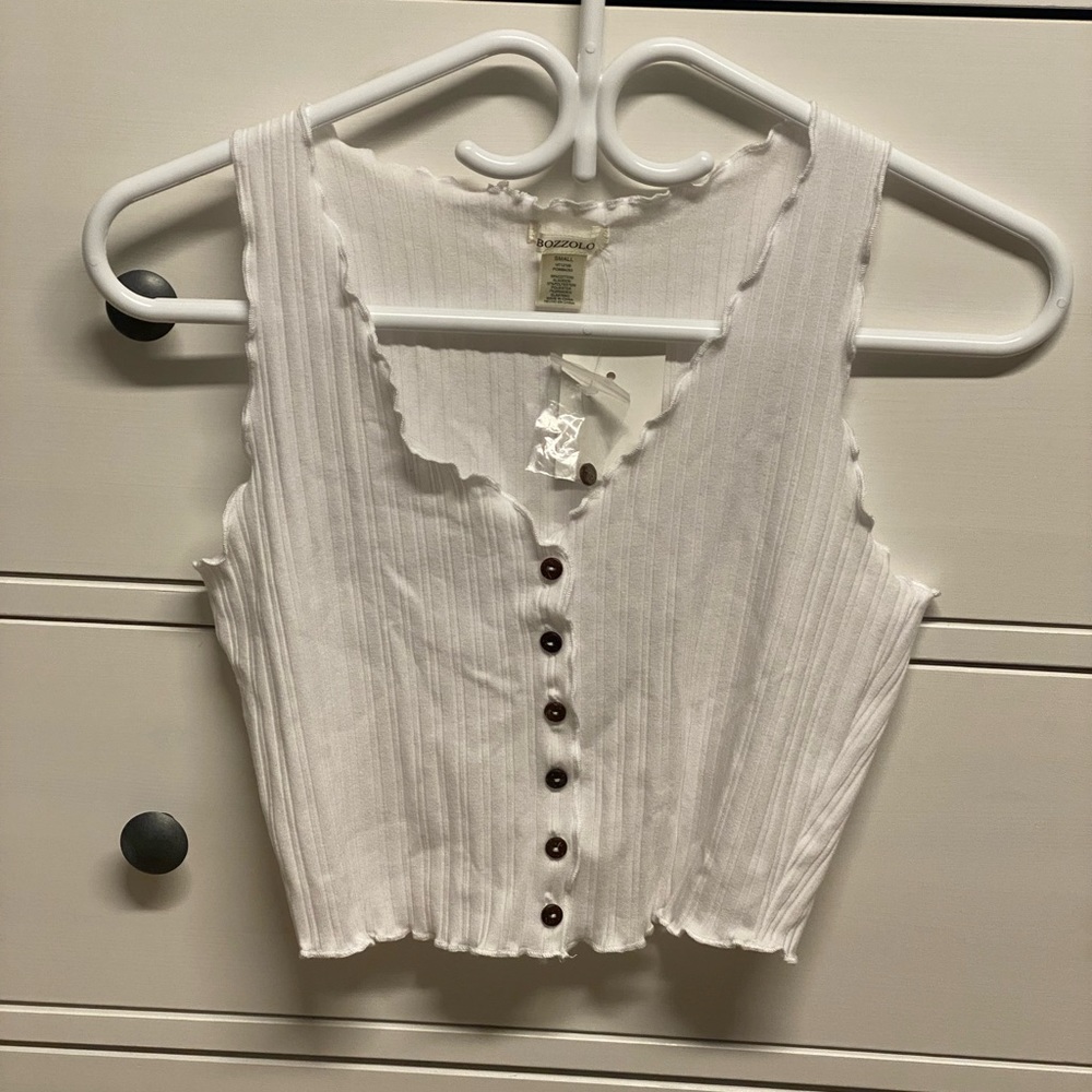 New Lettuce Trim Crop Tank Top